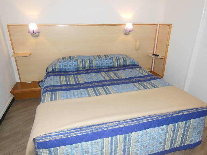 Ibis Budget La Rochelle Пюильборо Экстерьер фото