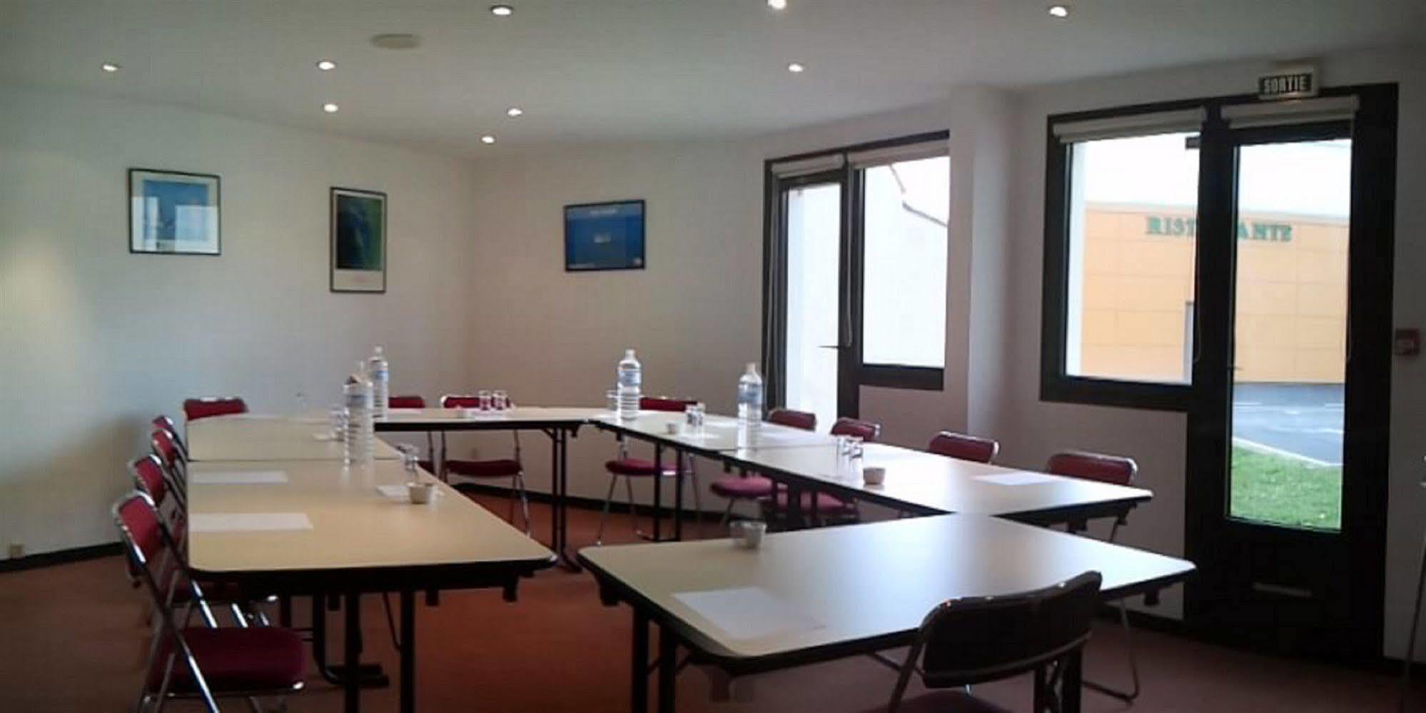 Ibis Budget La Rochelle Пюильборо Экстерьер фото